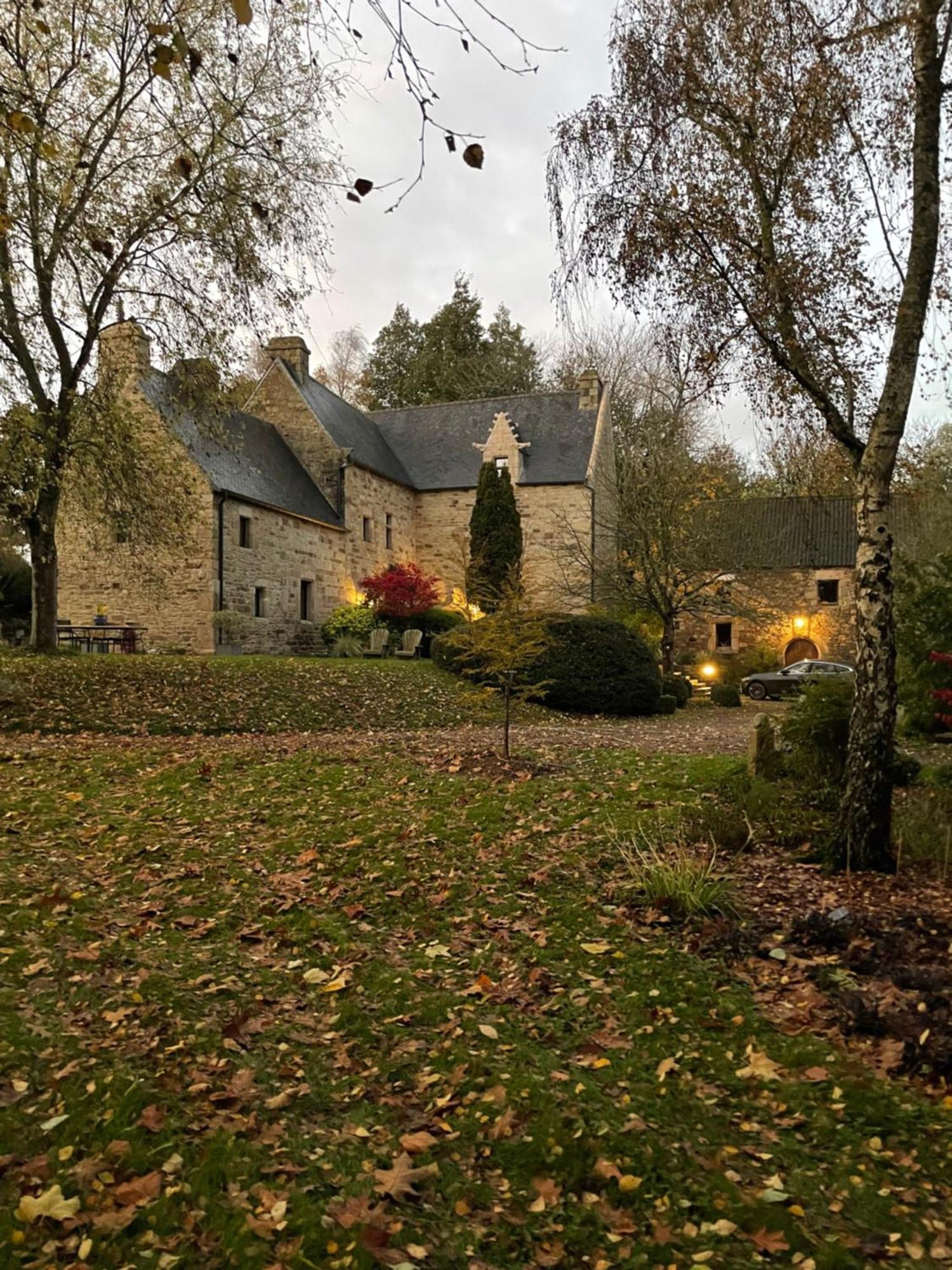 Manoir Medieval Du XV Ieme Siecle Minihy-Tréguier Exterior foto